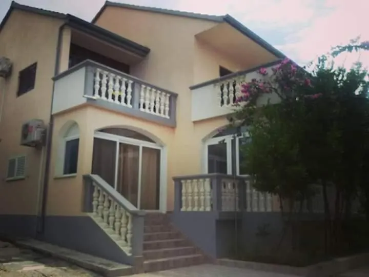 Apartman Vukoja Pakostane 0*,  Croatia